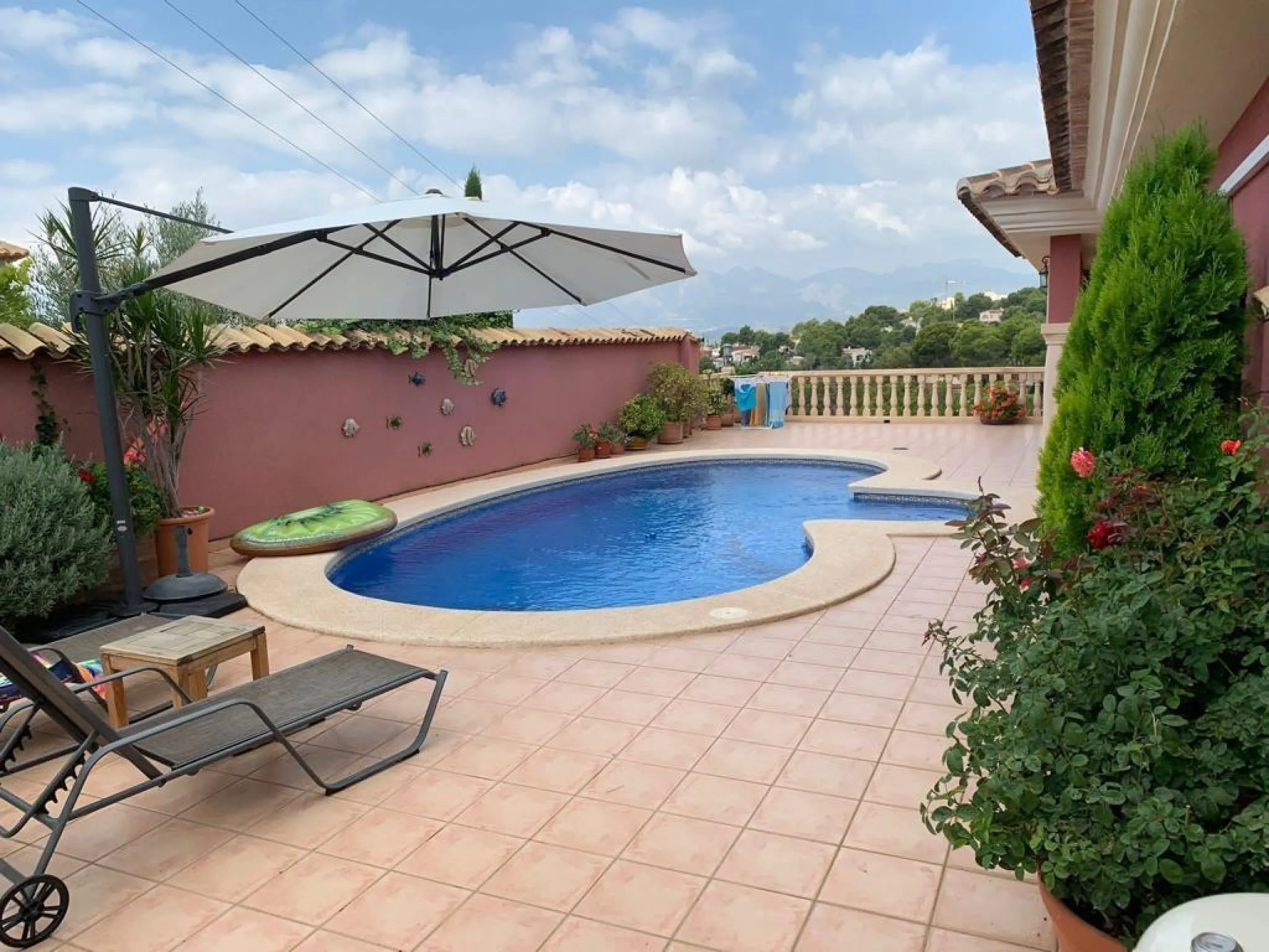 Mediterranean villa a few minutes drive from the beach