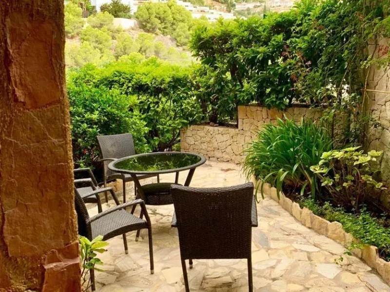 Mediterranean villa a few minutes drive from the beach