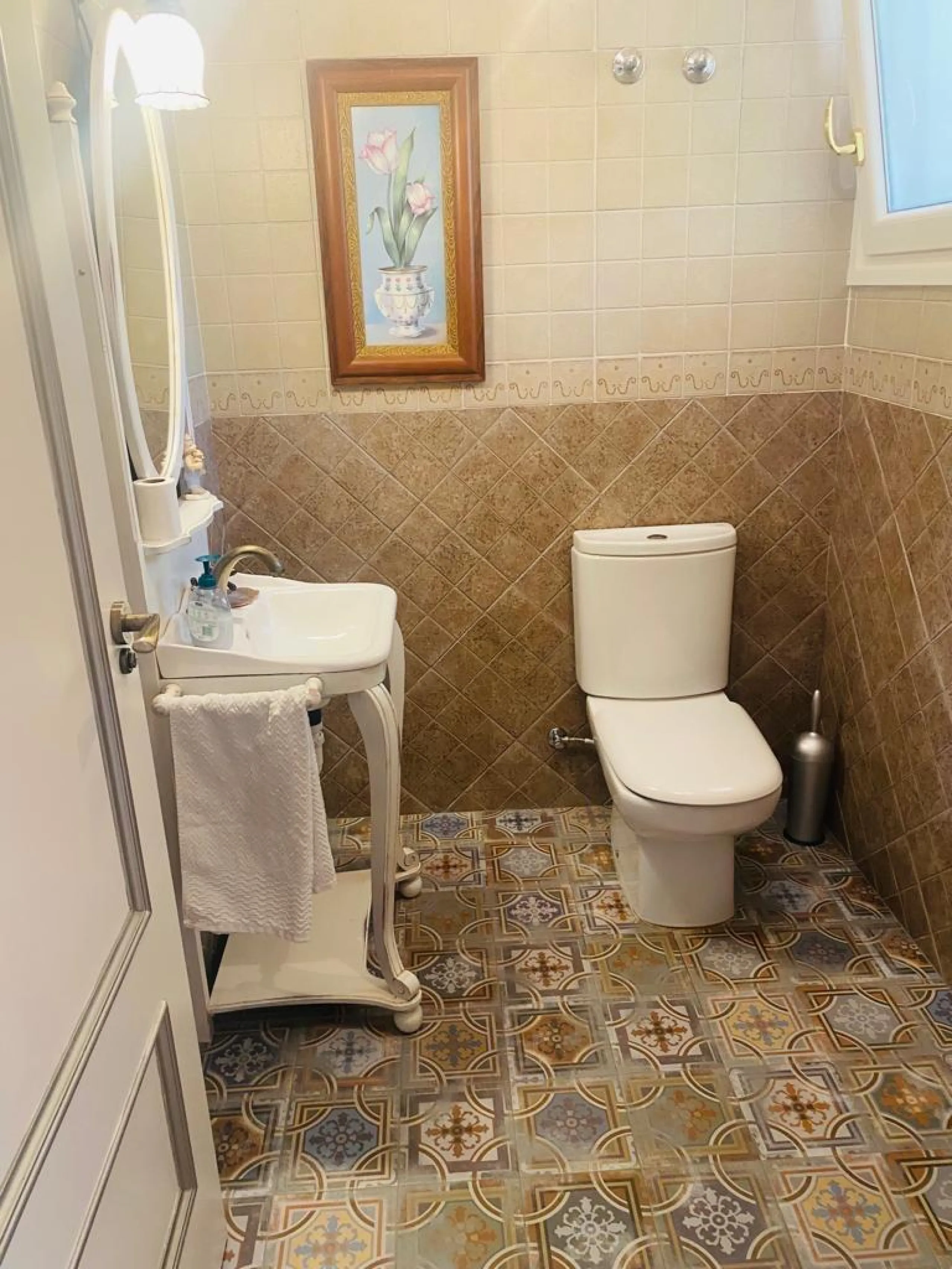 Mediterranean villa a few minutes drive from the beach