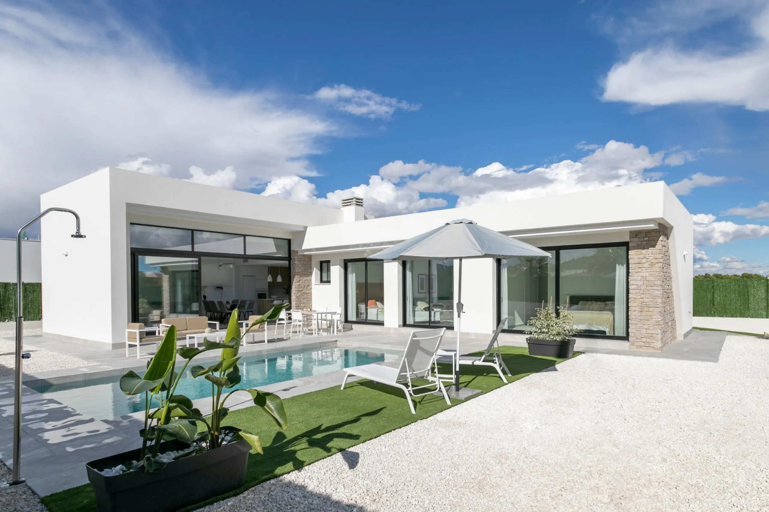 INDEPENDENT VILLAS WITH PRIVATE POOL IN CALASPARRA