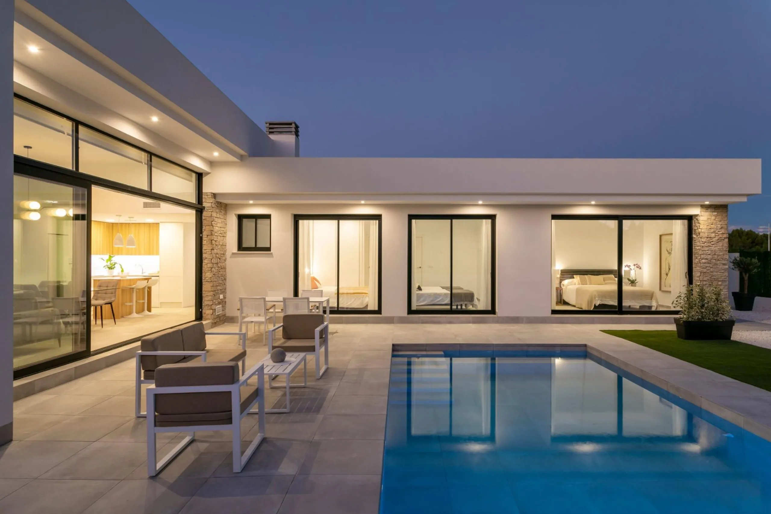 INDEPENDENT VILLAS WITH PRIVATE POOL IN CALASPARRA