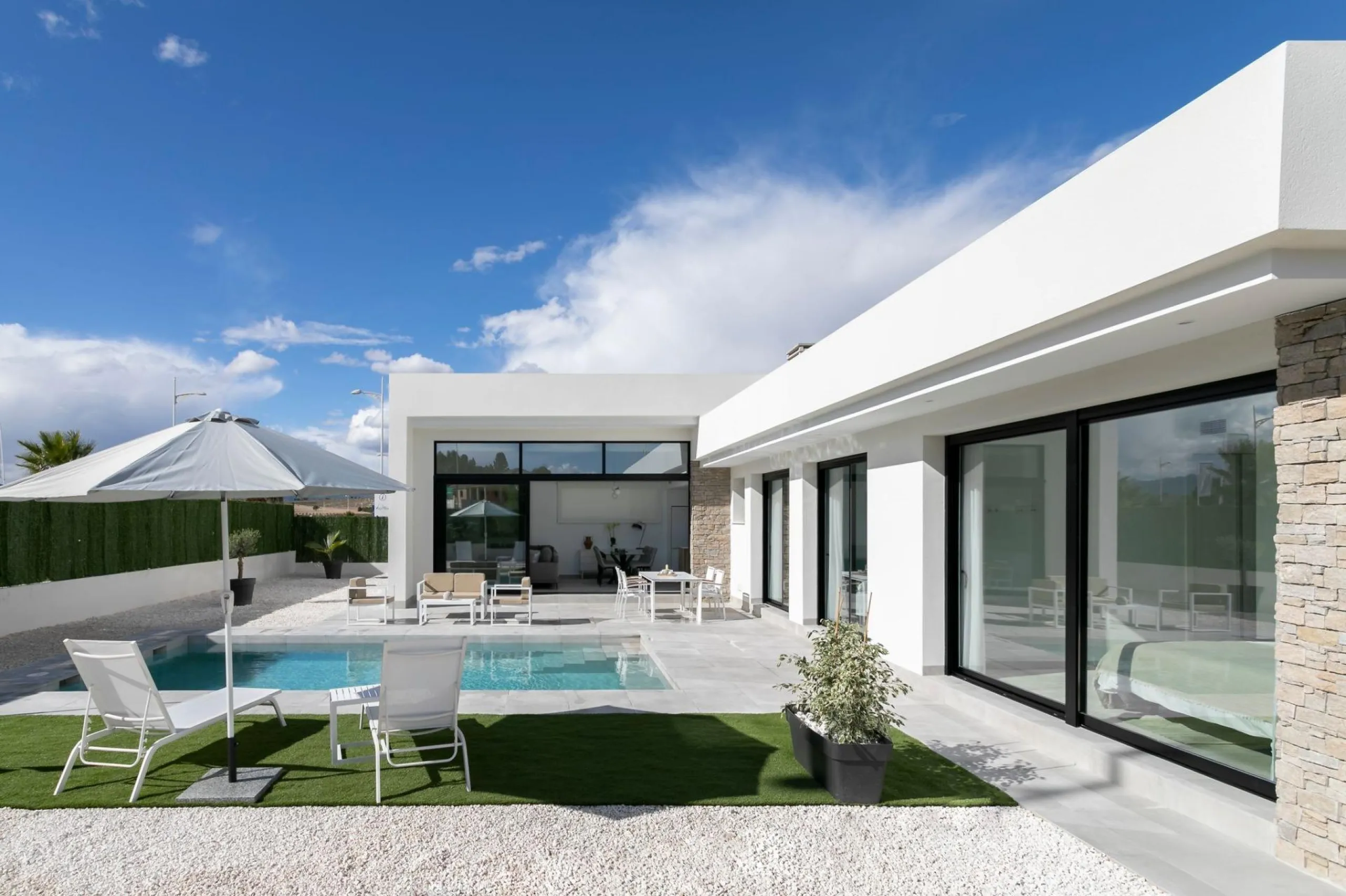 INDEPENDENT VILLAS WITH PRIVATE POOL IN CALASPARRA
