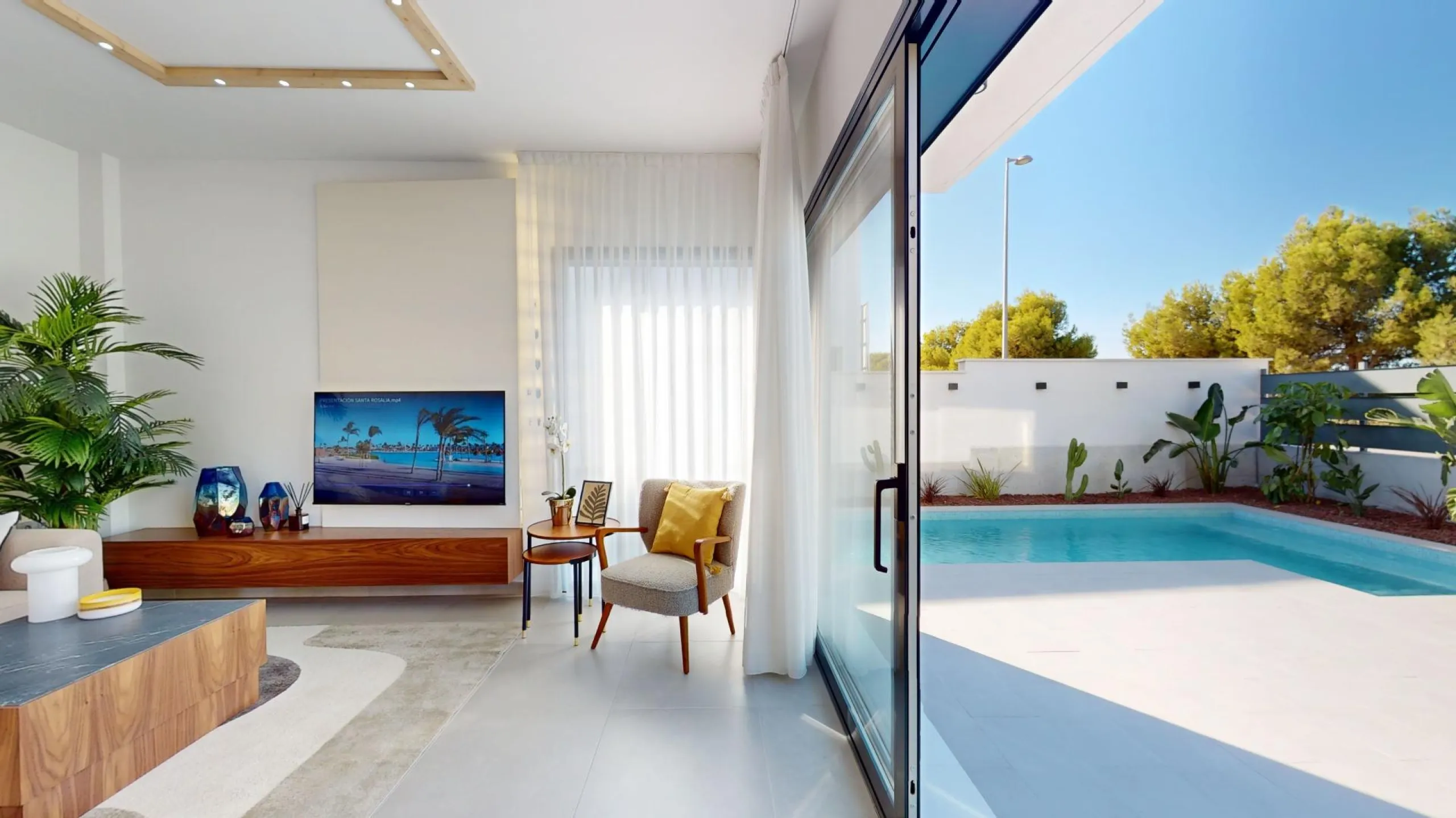 Detached modern villas placed in Roda Golf, Murcia