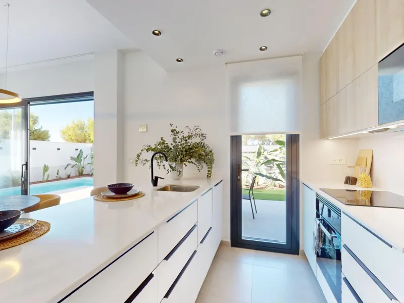 Detached modern villas placed in Roda Golf, Murcia