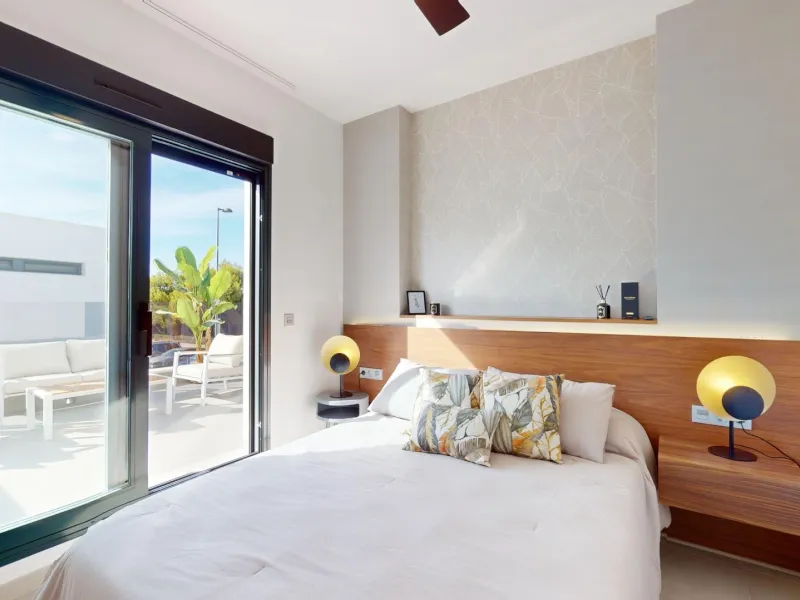 Detached modern villas placed in Roda Golf, Murcia