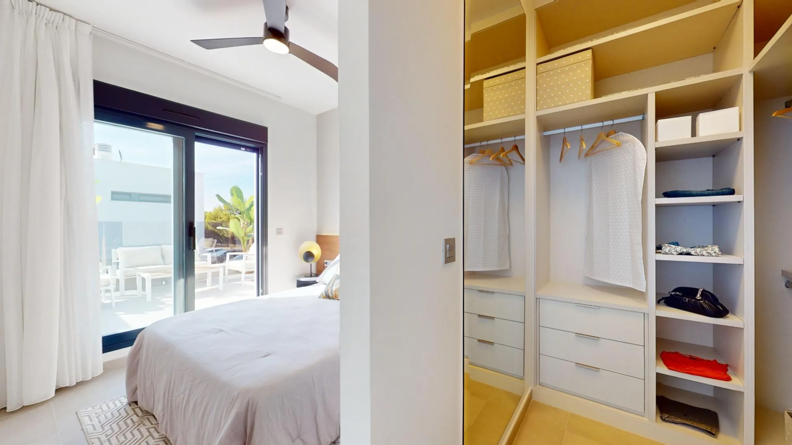 Detached modern villas placed in Roda Golf, Murcia
