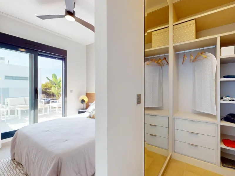 Detached modern villas placed in Roda Golf, Murcia