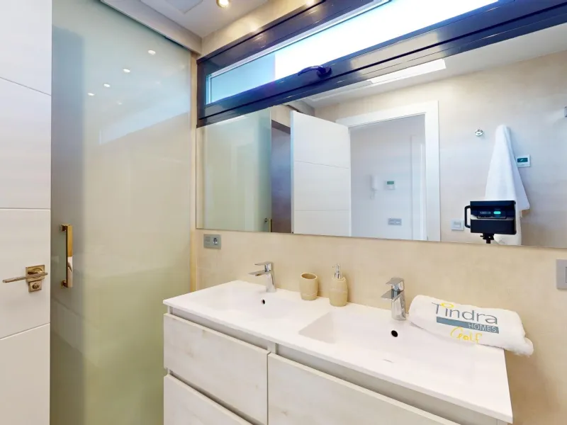 Detached modern villas placed in Roda Golf, Murcia