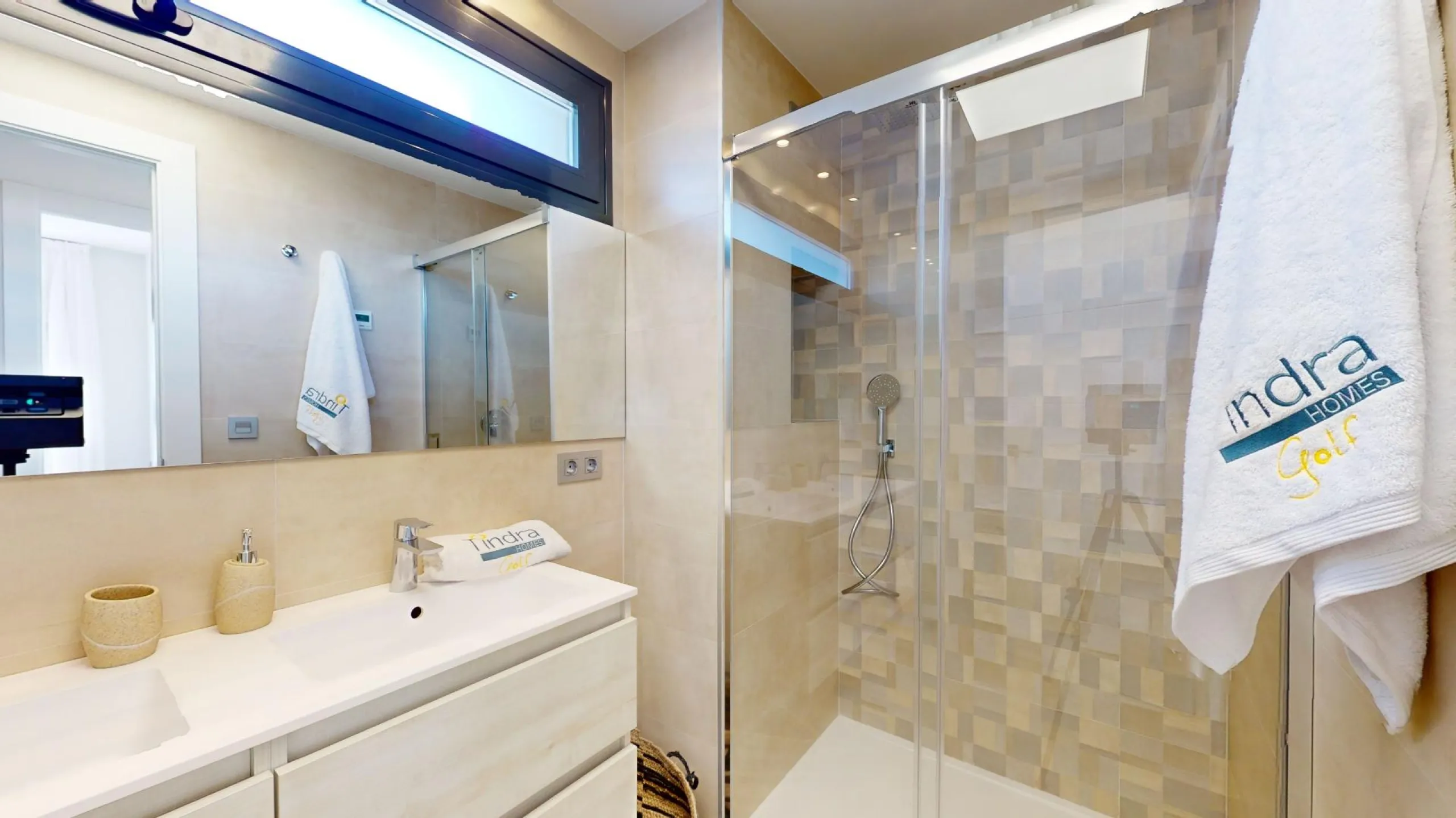 Detached modern villas placed in Roda Golf, Murcia