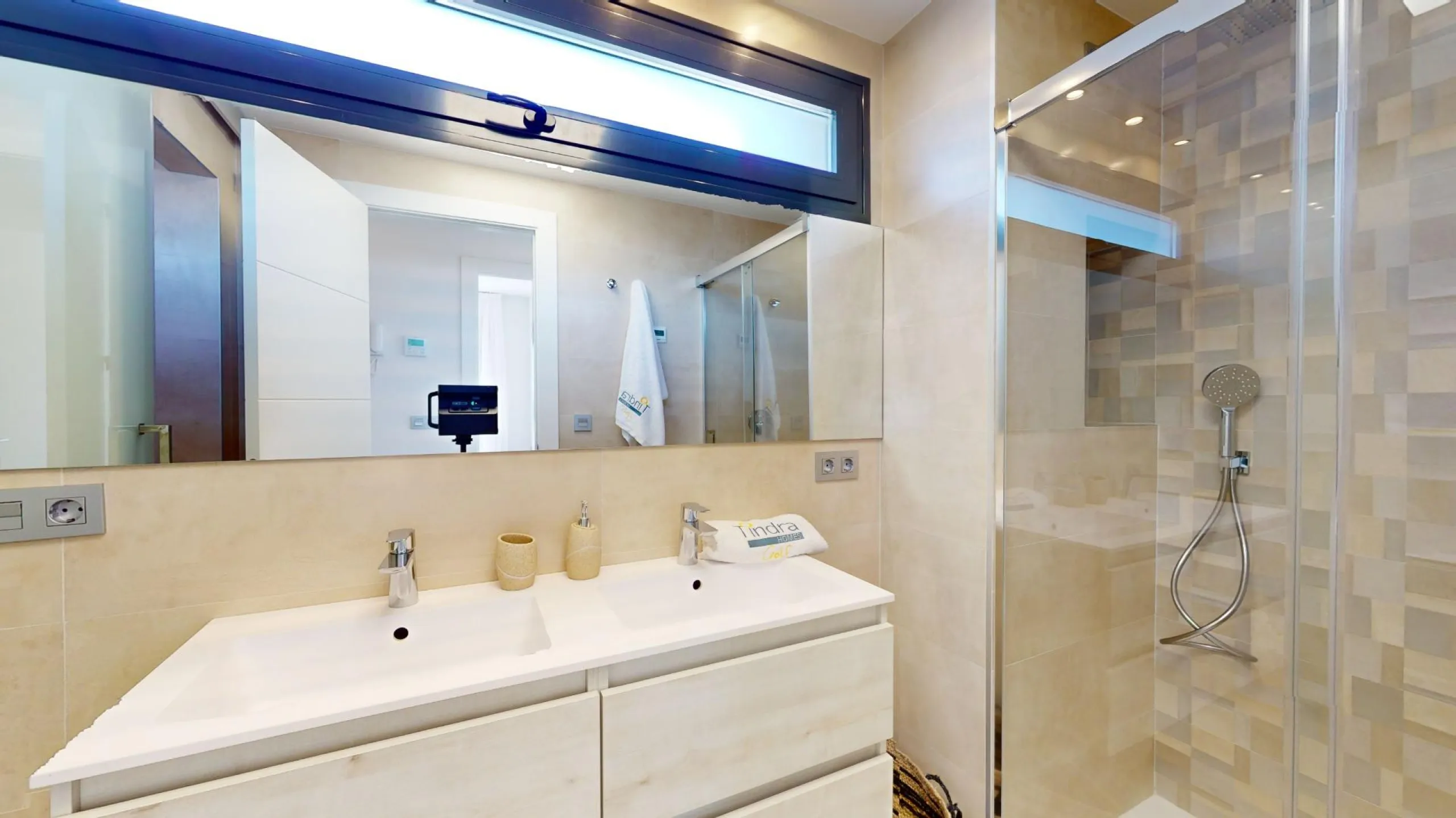 Detached modern villas placed in Roda Golf, Murcia
