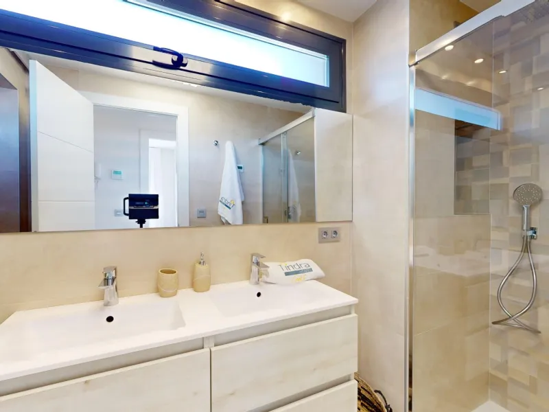 Detached modern villas placed in Roda Golf, Murcia