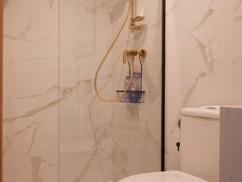 Amplio apartamento recién reformado en uno de los barrios más demandados de Torrevieja — Playa del Cura, a solo 100 metros de la playa.