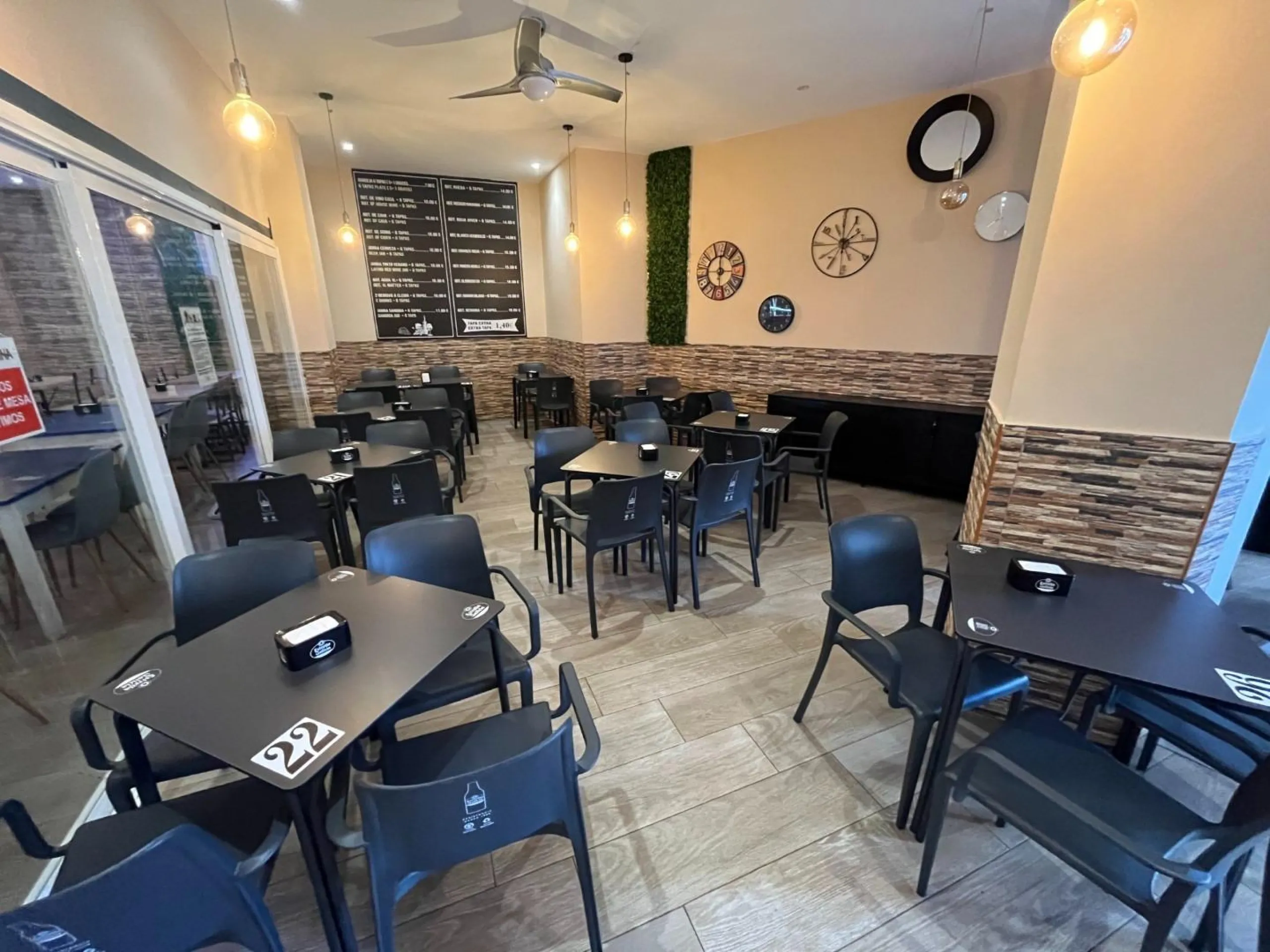 Renovated restaurant in the best area of Benidorm