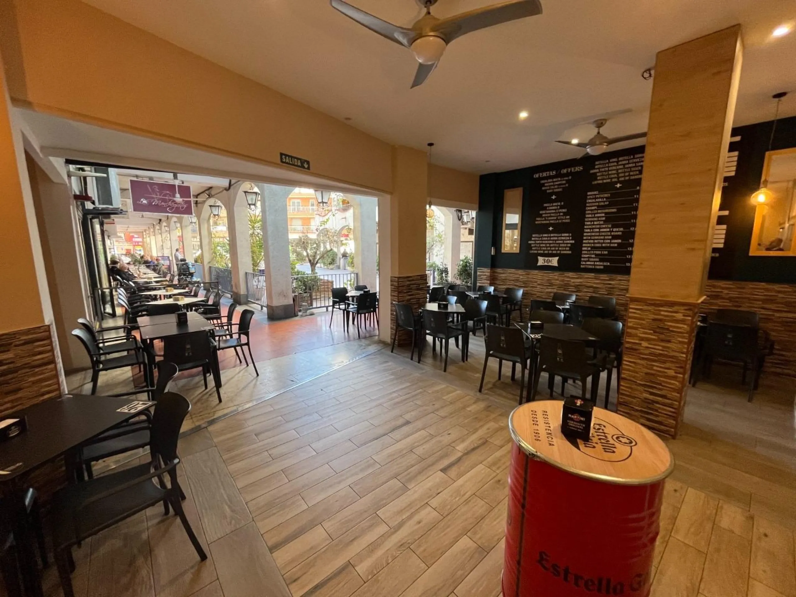 Renovated restaurant in the best area of Benidorm