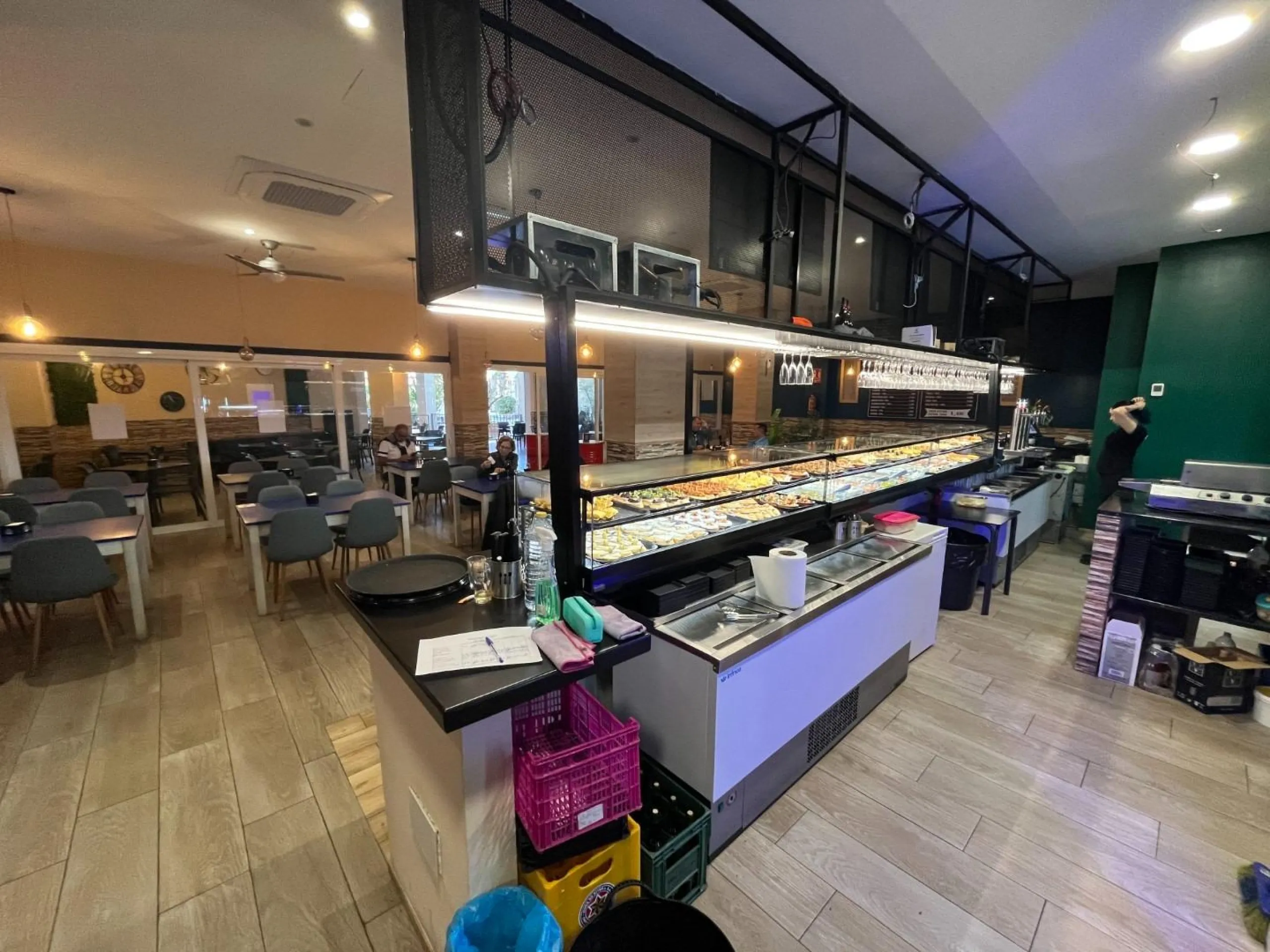 Renovated restaurant in the best area of Benidorm