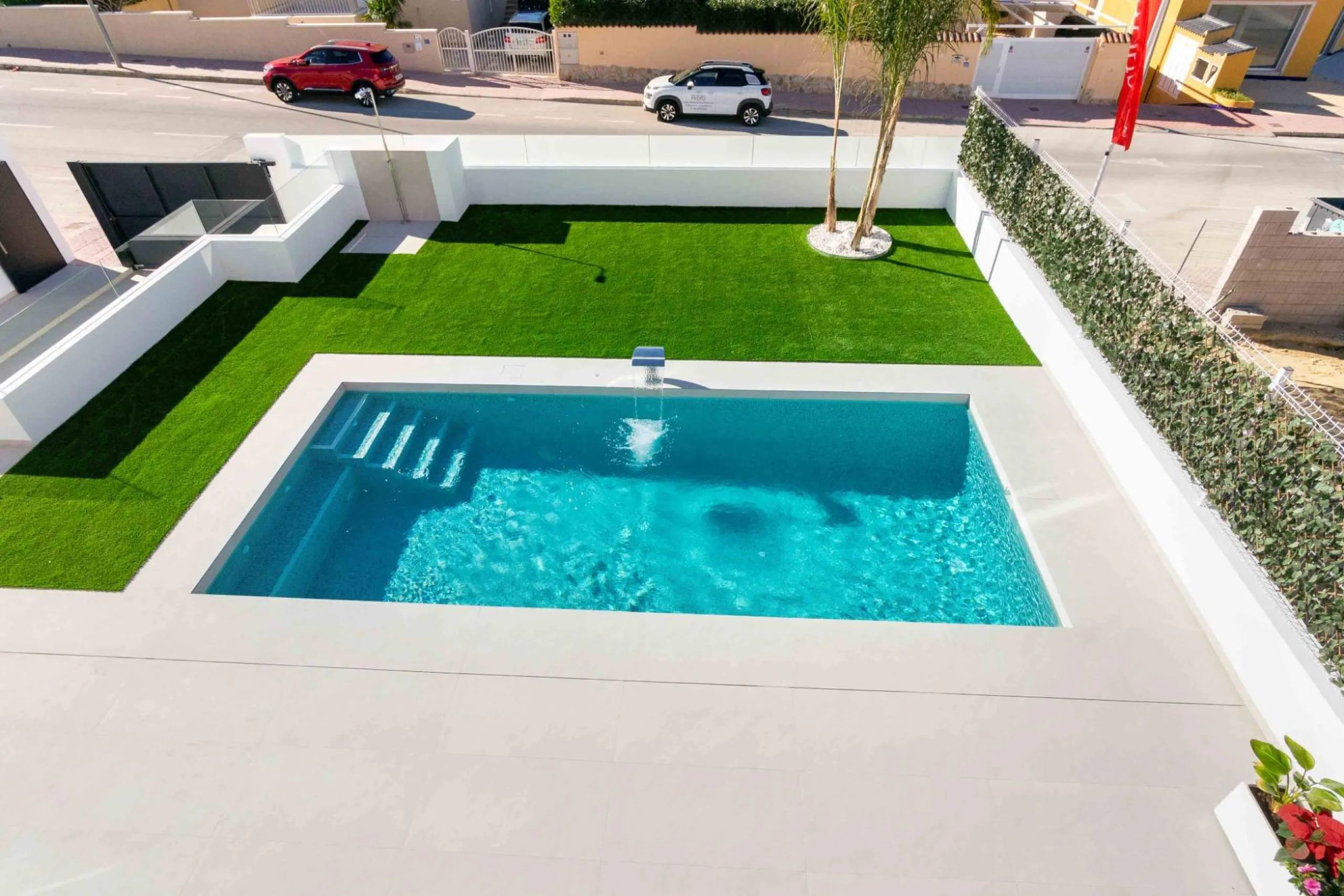 VILLAS DE LUJO! OBRA NUEVA! PISO PILOTO HECHO! ZONA ROJALES.