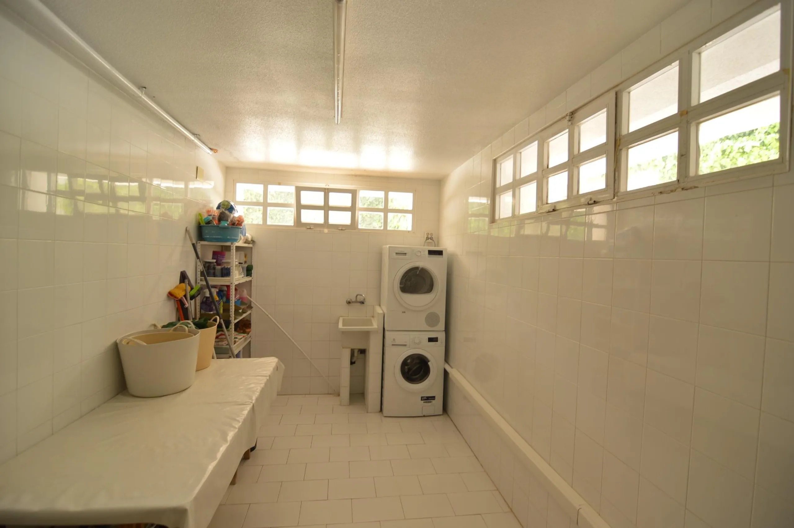 Spectacular renovated villa in urbanization Torreta Florida