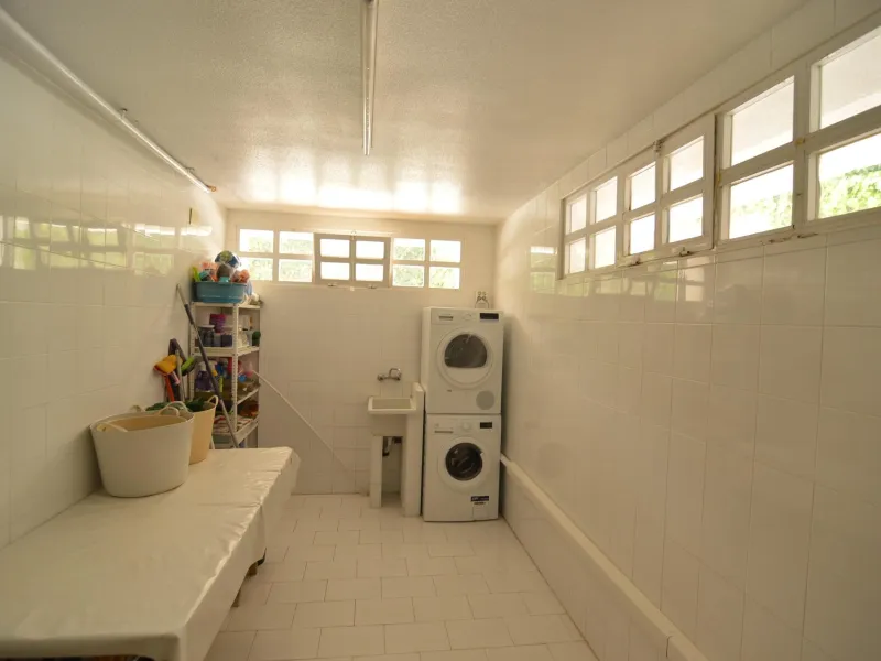 Spectacular renovated villa in urbanization Torreta Florida