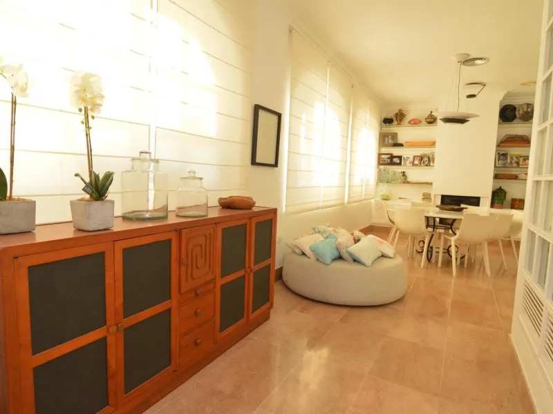 Spectacular renovated villa in urbanization Torreta Florida