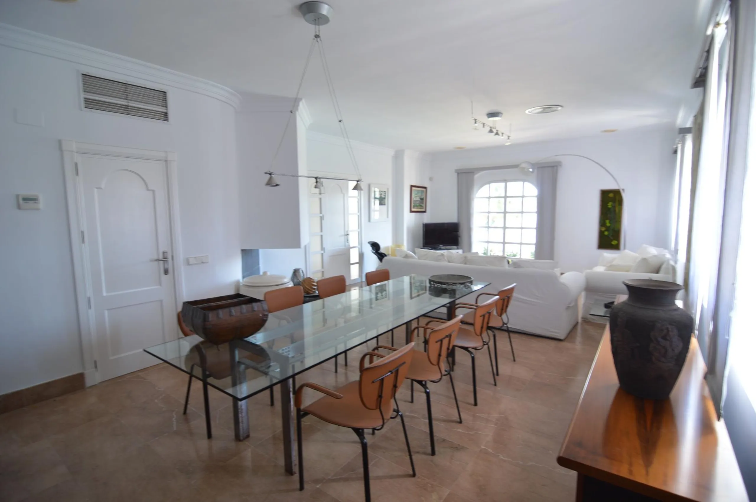 Spectacular renovated villa in urbanization Torreta Florida