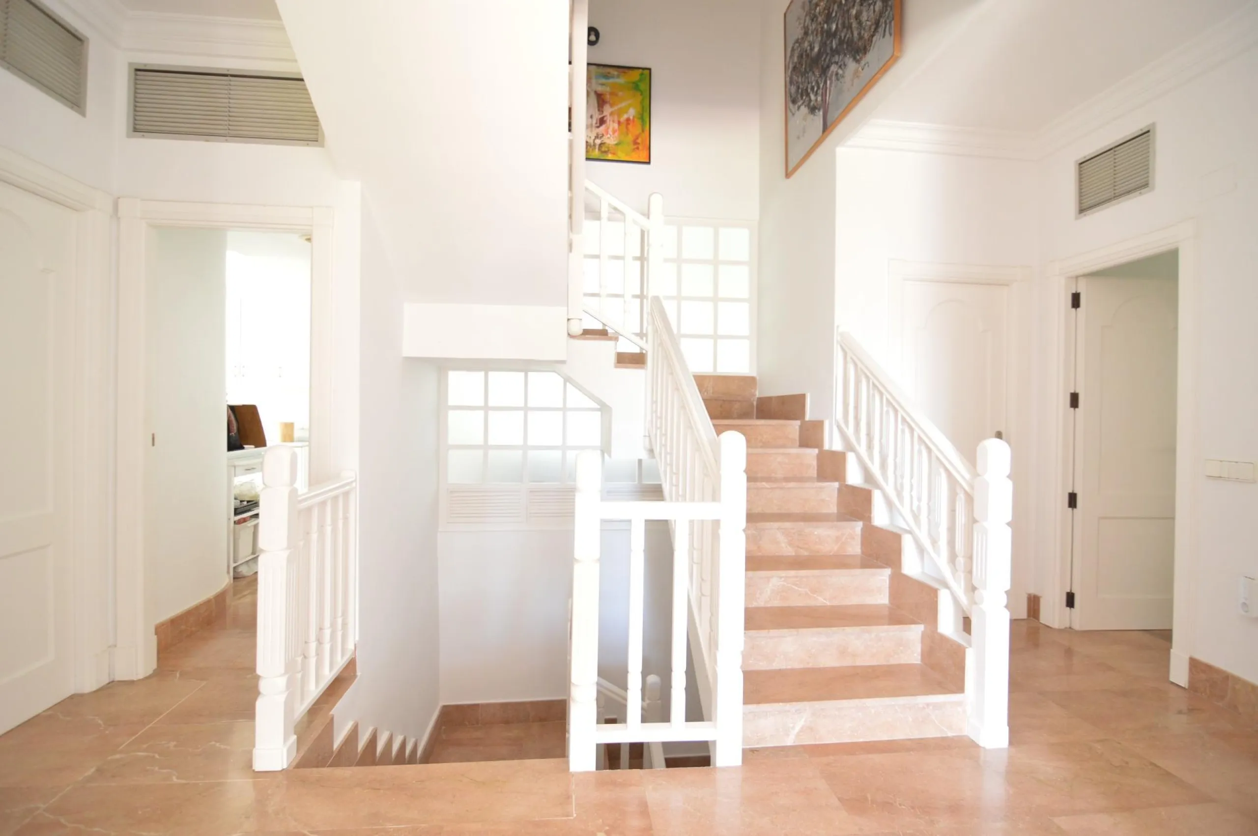 Spectacular renovated villa in urbanization Torreta Florida
