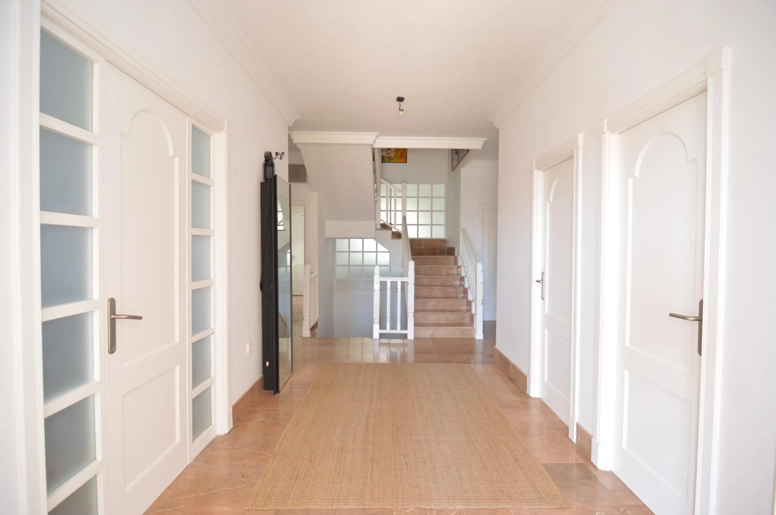 Spectacular renovated villa in urbanization Torreta Florida