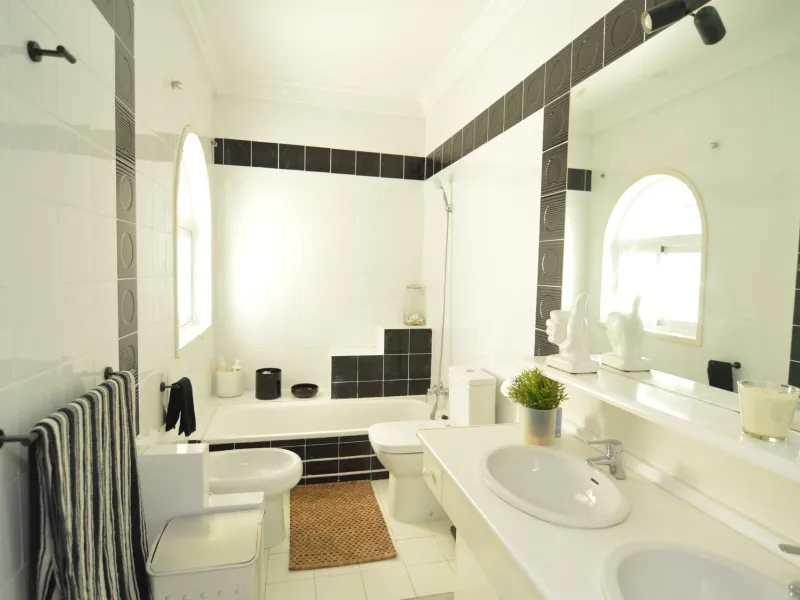 Spectacular renovated villa in urbanization Torreta Florida