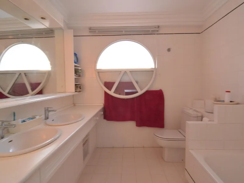 Spectacular renovated villa in urbanization Torreta Florida