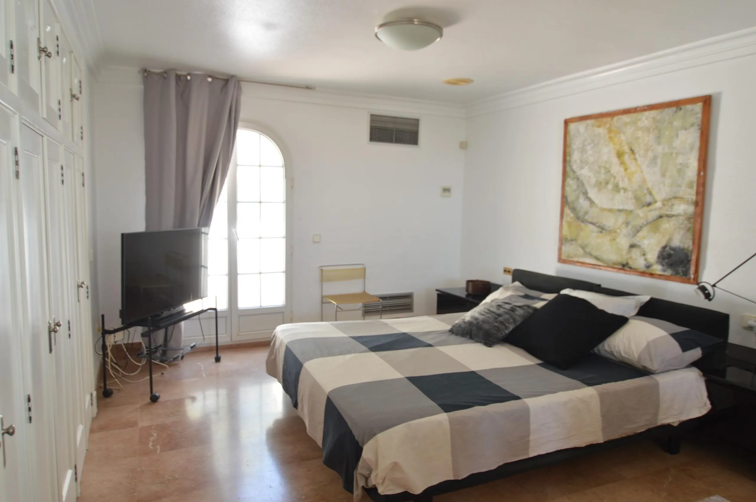 Spectacular renovated villa in urbanization Torreta Florida