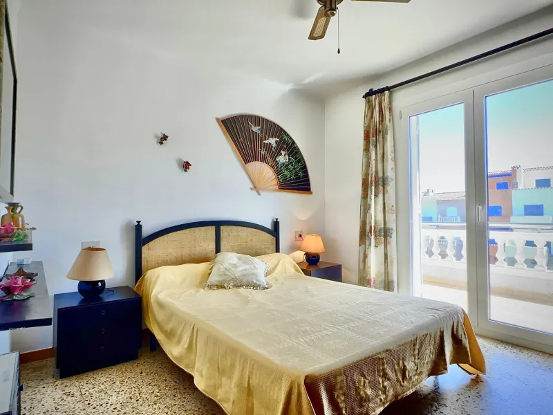 Waterfront Home with Private Mooring in Port Empúries – Exclusive Nautical Lifestyle Steps from the Beach