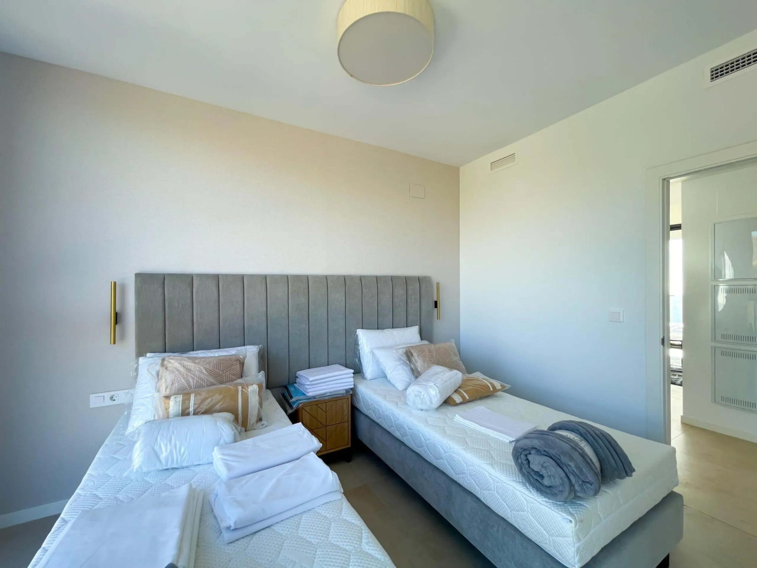 BRAND NEW DESIGN APARTMENT WITH SEA VIEWS ON PONIENTE BEACH, BENIDORM