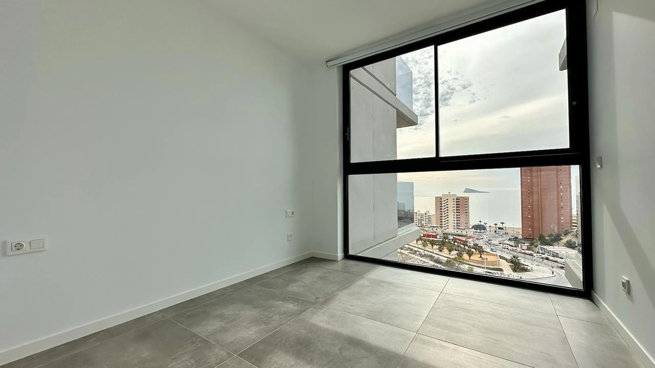 BRAND NEW DESIGN APARTMENT WITH SEA VIEWS ON PONIENTE BEACH, BENIDORM