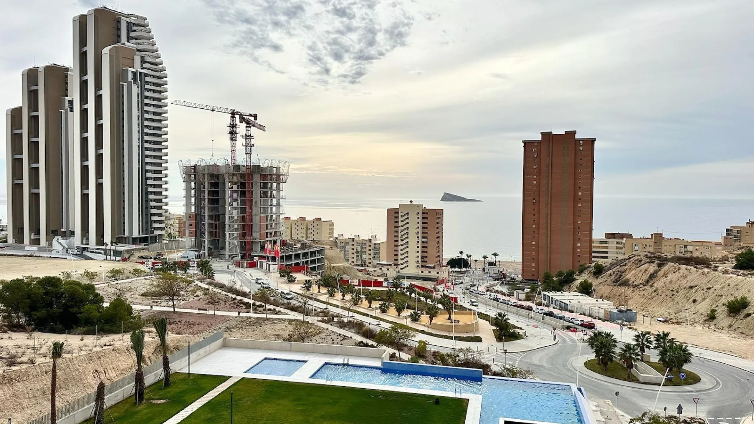 BRAND NEW DESIGN APARTMENT WITH SEA VIEWS ON PONIENTE BEACH, BENIDORM