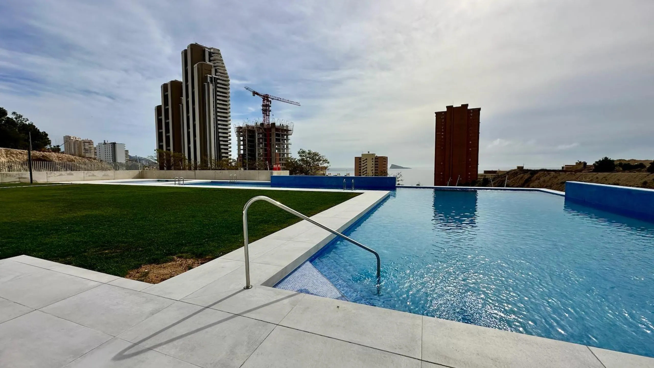 BRAND NEW DESIGN APARTMENT WITH SEA VIEWS ON PONIENTE BEACH, BENIDORM