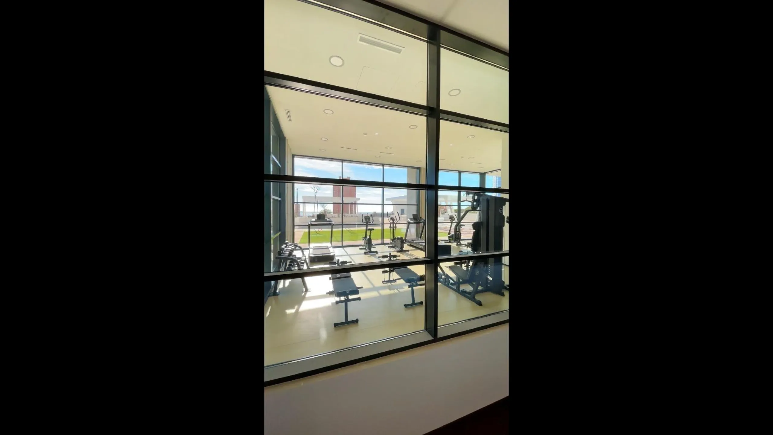 BRAND NEW DESIGN APARTMENT WITH SEA VIEWS ON PONIENTE BEACH, BENIDORM