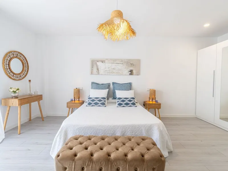 Encantadora casa de pescador reformada con amarre y vistas al canal en Empuriabrava