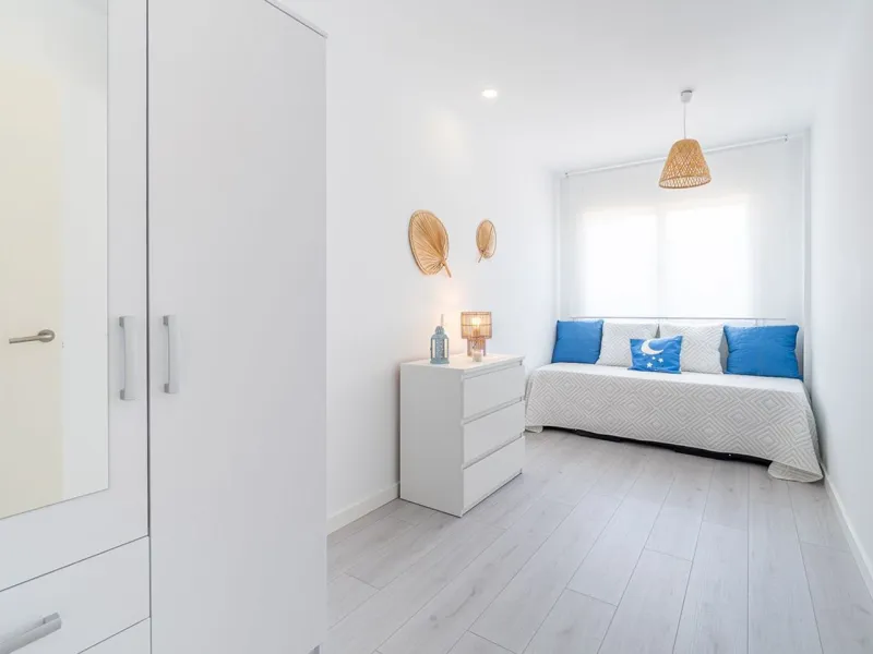 Encantadora casa de pescador reformada con amarre y vistas al canal en Empuriabrava