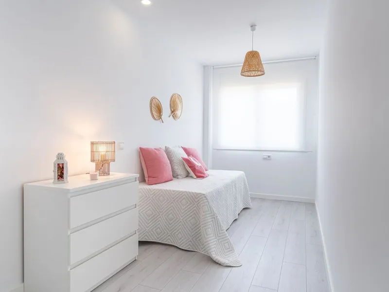 Encantadora casa de pescador reformada con amarre y vistas al canal en Empuriabrava