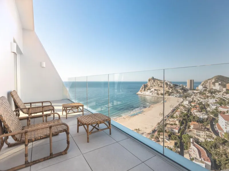 Últimos apartamentos de lujo en primera línea de la playa de Poniente