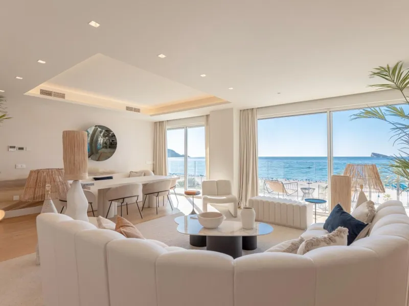Últimos apartamentos de lujo en primera línea de la playa de Poniente