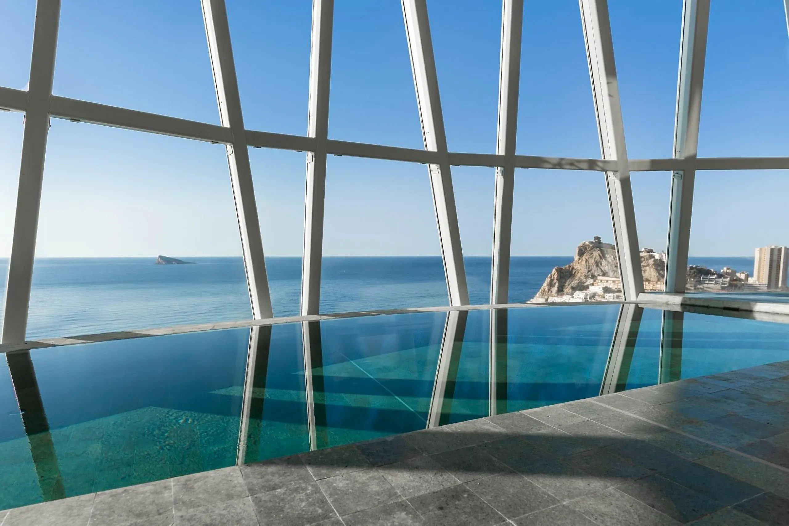 Últimos apartamentos de lujo en primera línea de la playa de Poniente