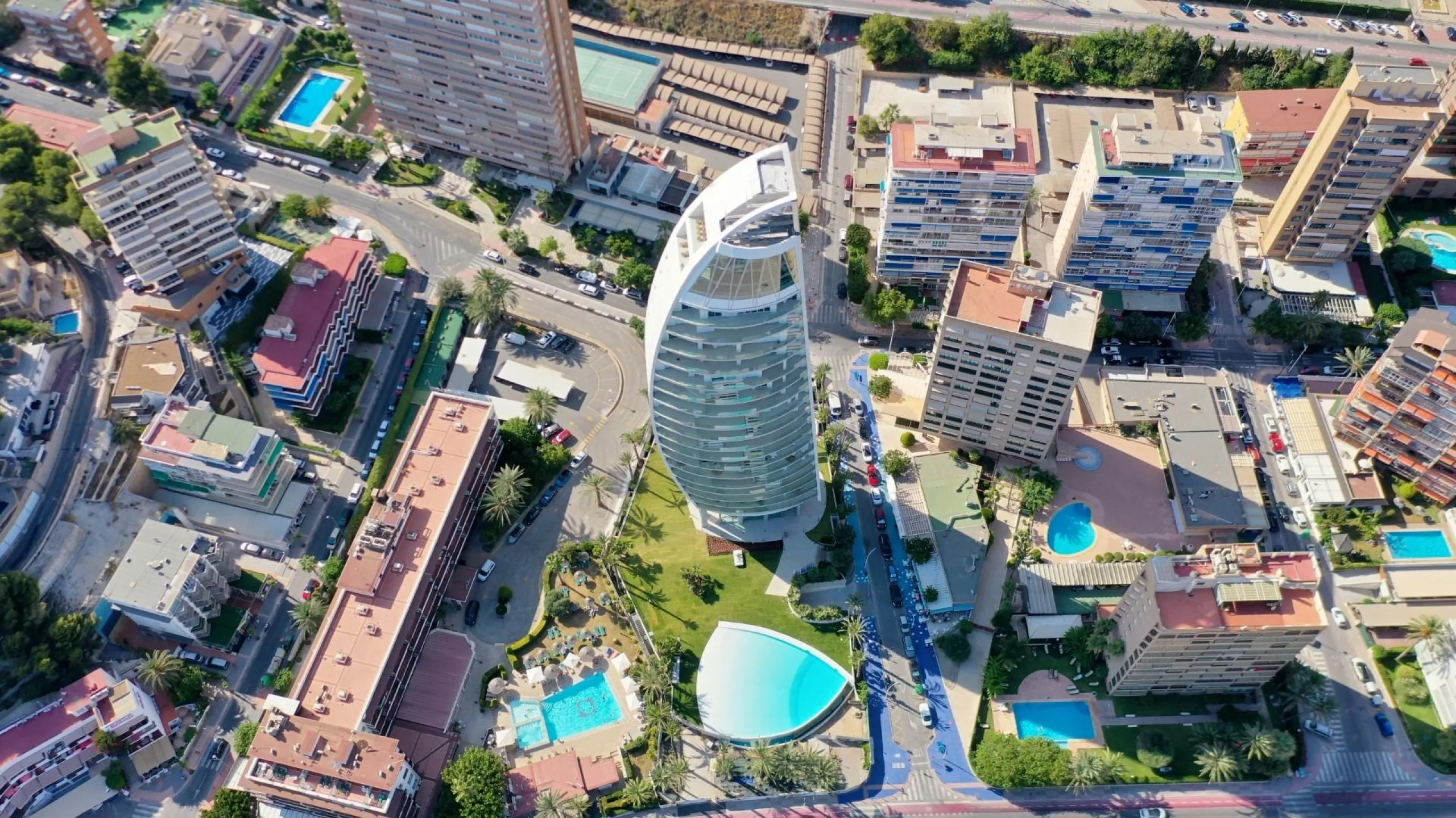 Last luxury apartments on the first line of Poniente beach