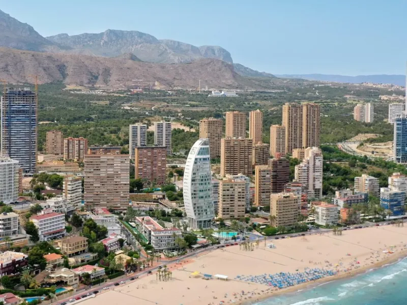 Last luxury apartments on the first line of Poniente beach