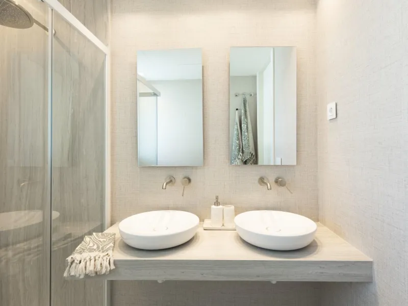 Last luxury apartments on the first line of Poniente beach