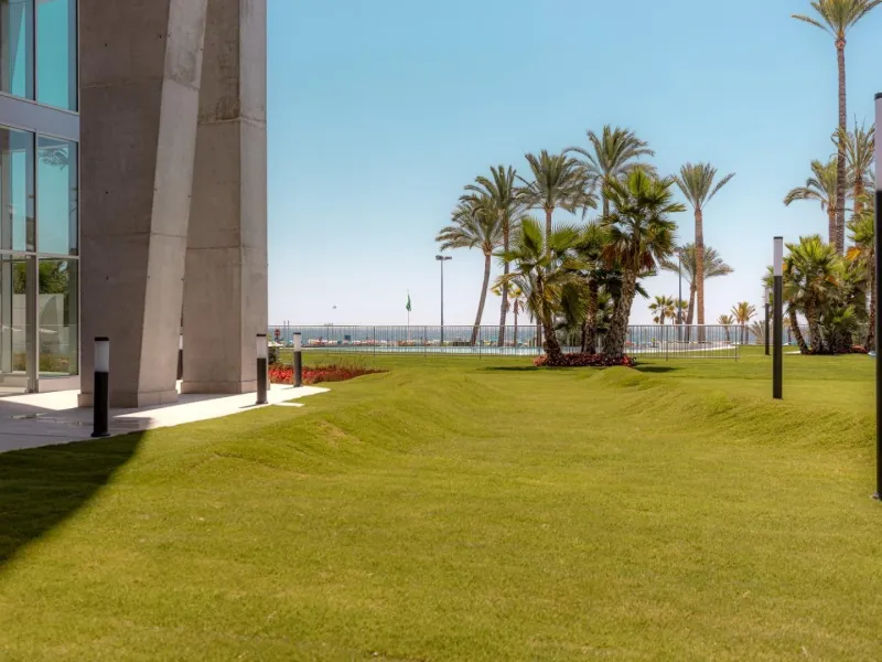 Last luxury apartments on the first line of Poniente beach