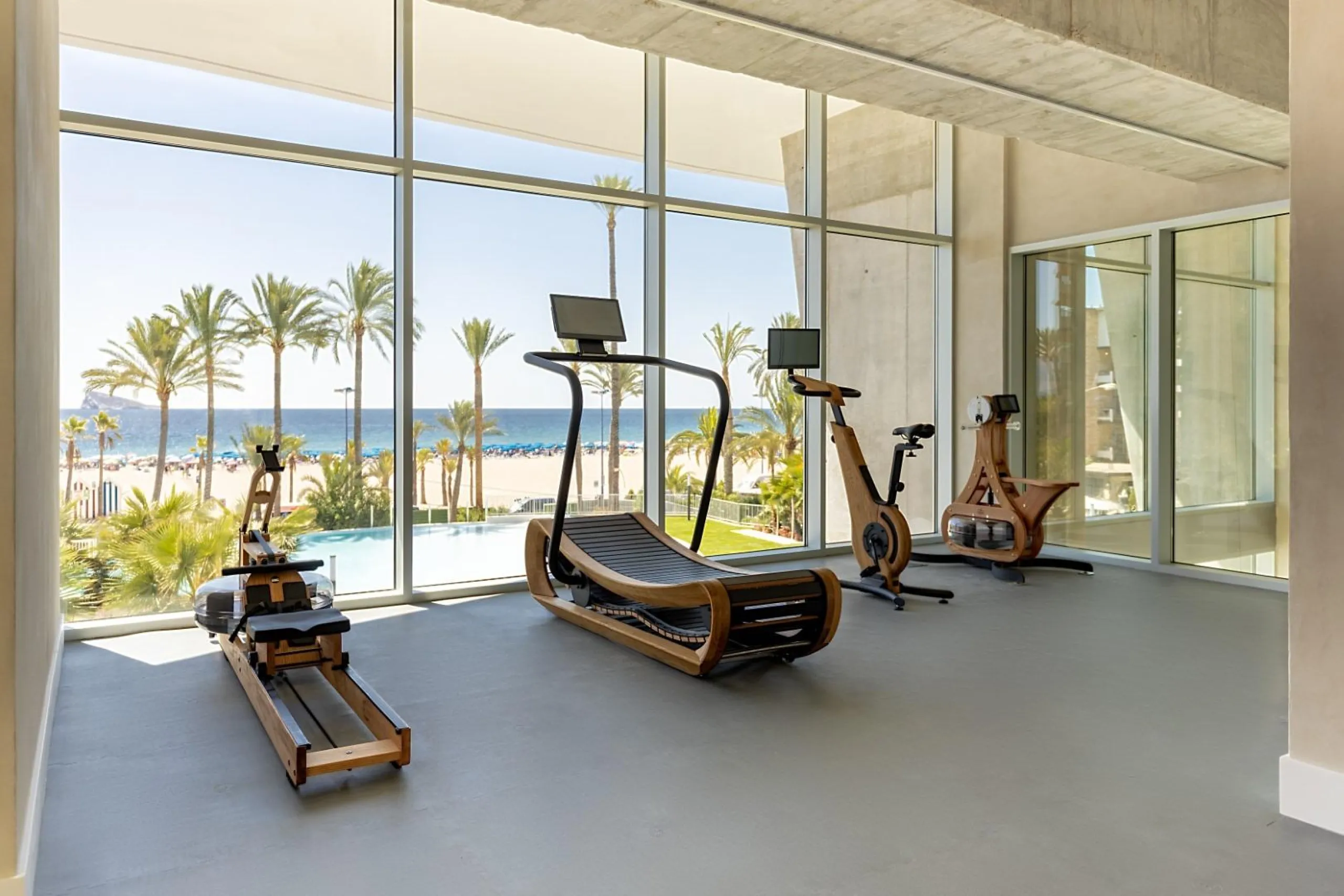 Last luxury apartments on the first line of Poniente beach