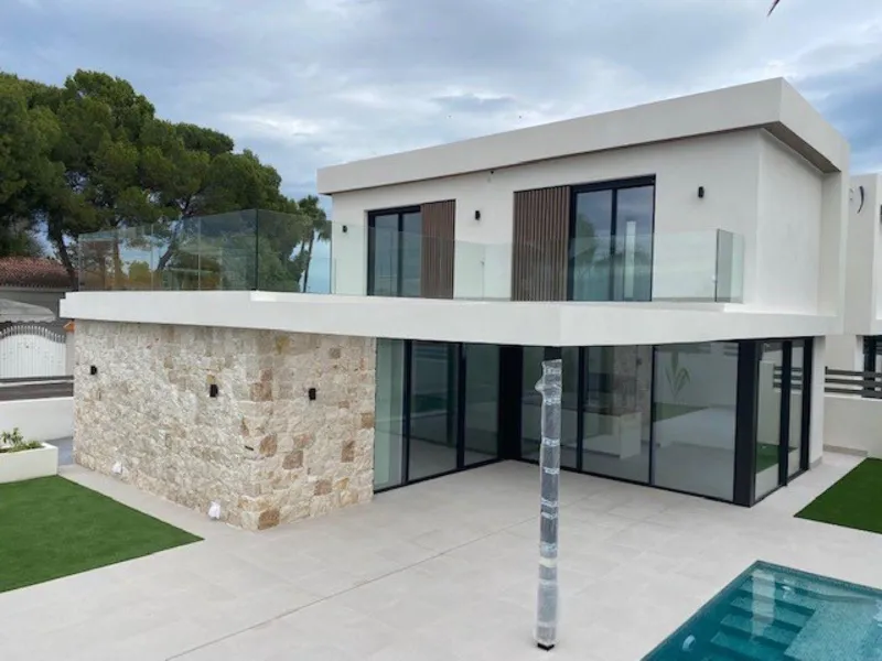 VILLAS DE LUJO EN MONTEZENIA