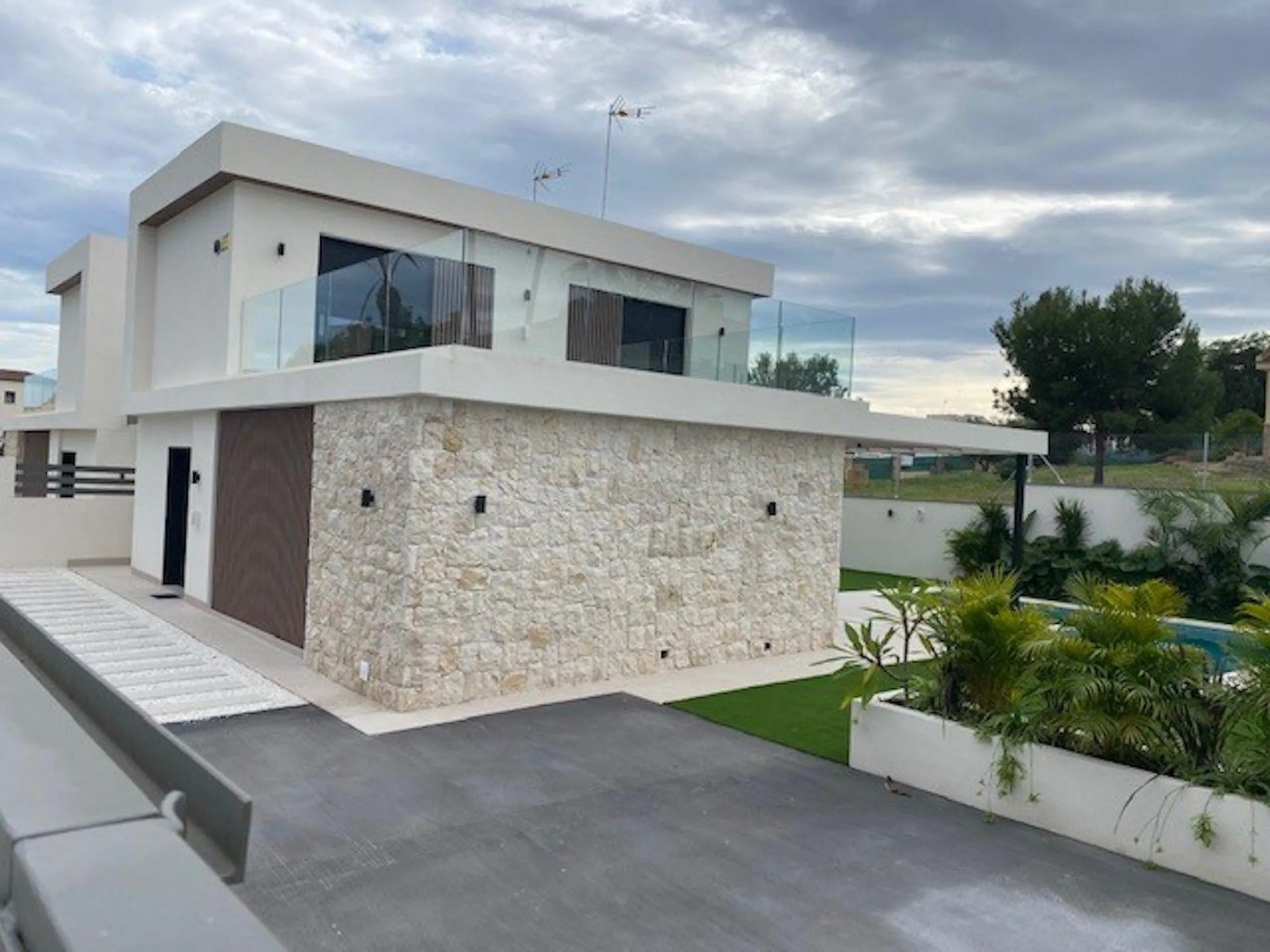 VILLAS DE LUJO EN MONTEZENIA