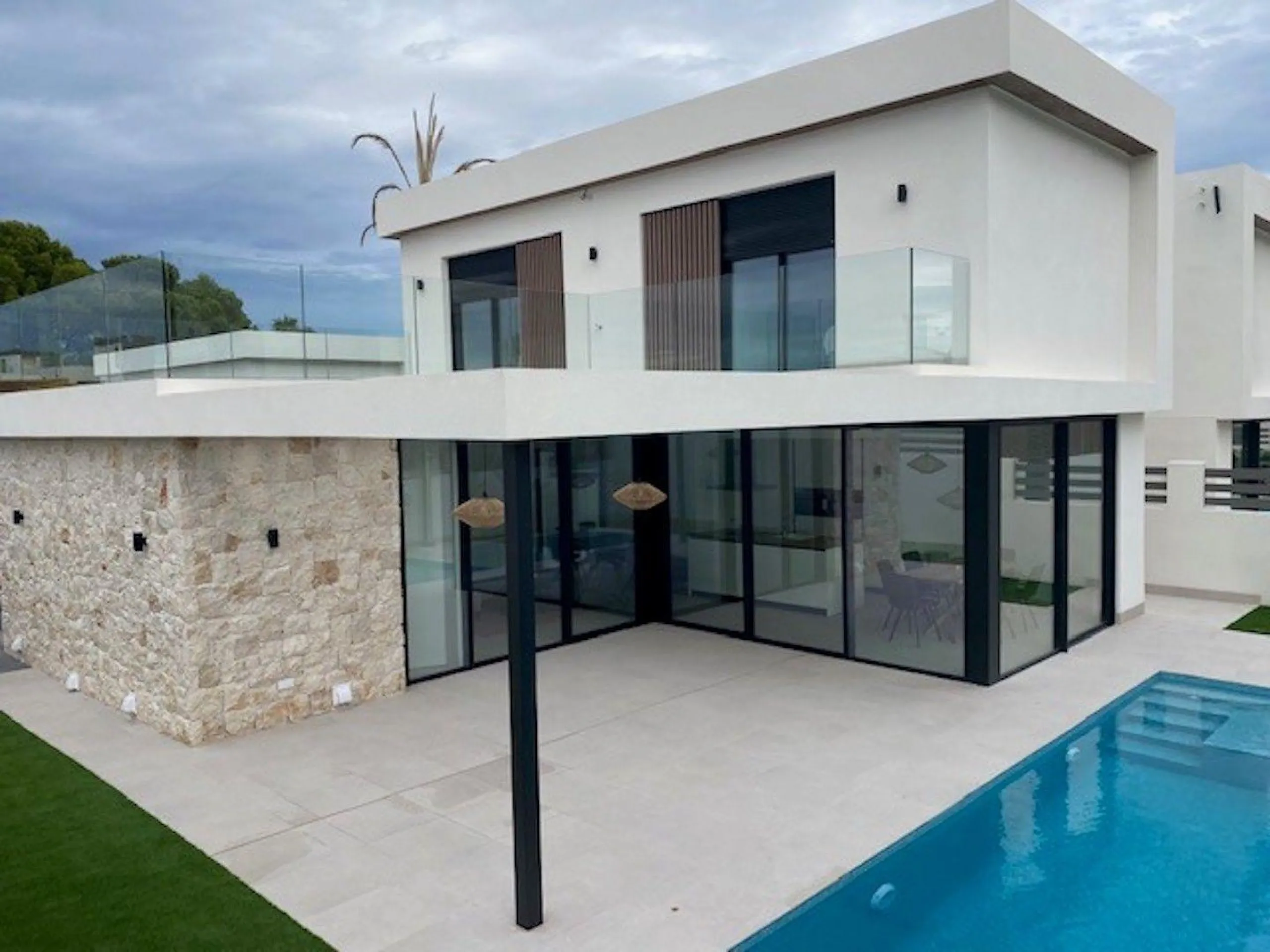 VILLAS DE LUJO EN MONTEZENIA