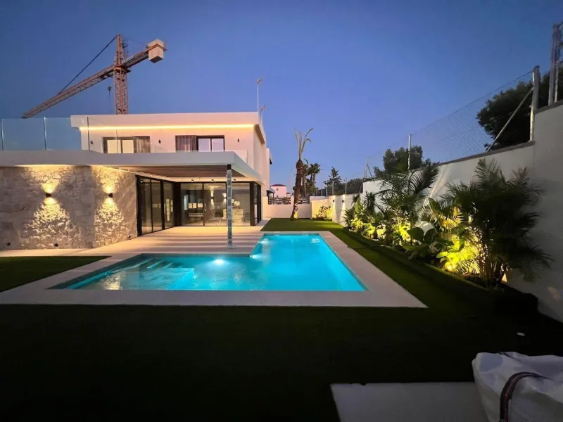 VILLAS DE LUJO EN MONTEZENIA